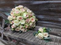 Букет невесты и бутоньерка «Свадебный вальс»